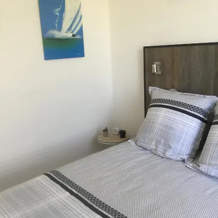 Semesterbostad La Maison Sur La *